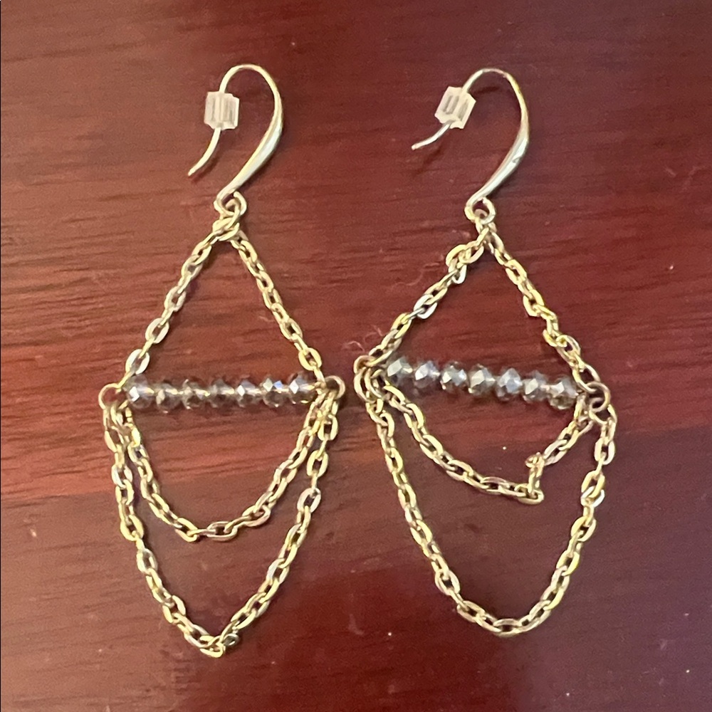 ⭐️Elegant Gold Chain Dangle Earrings